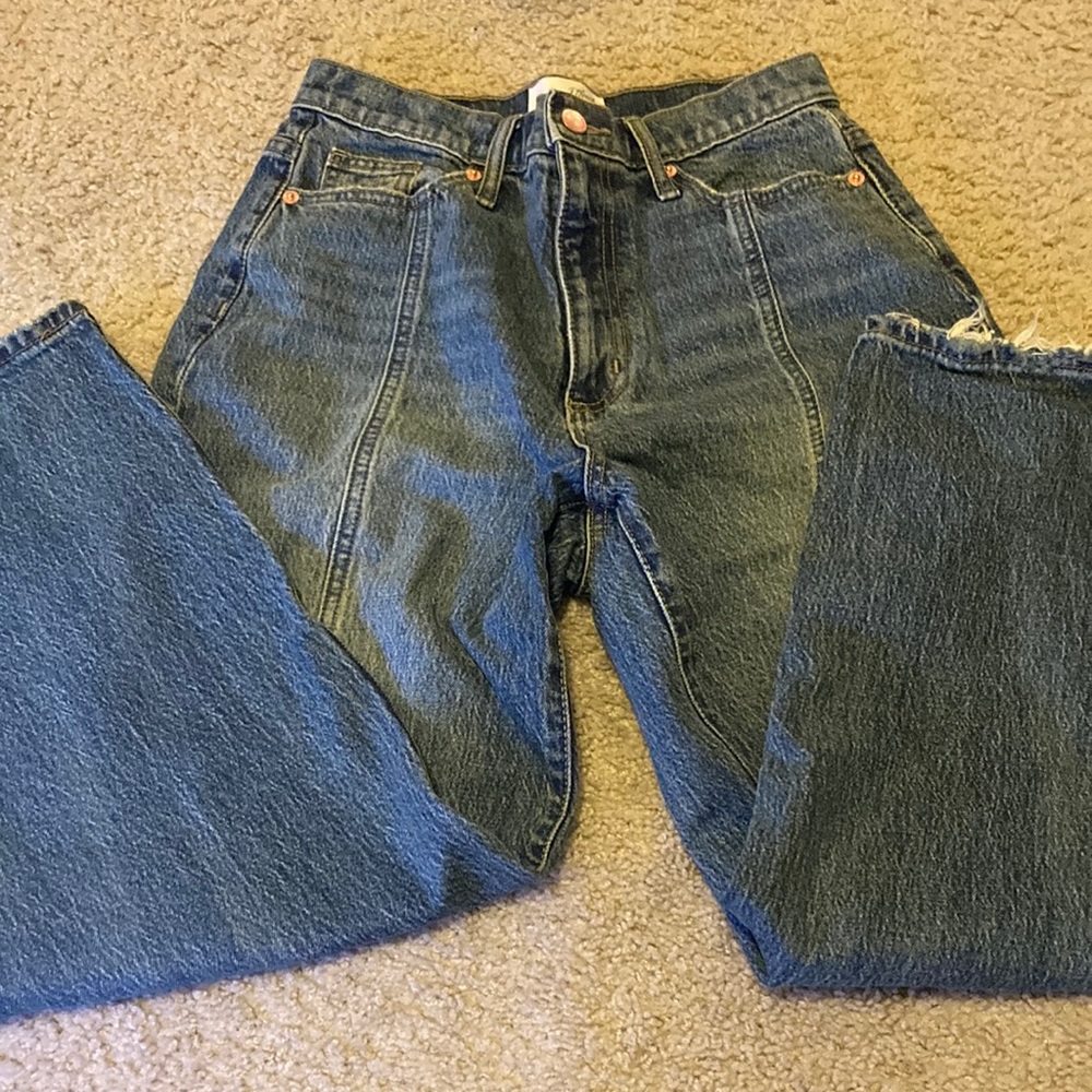 Universal thread wide leg jeans